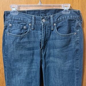 Levi's Men's Relaxed 514 Jeans in a darker Blue